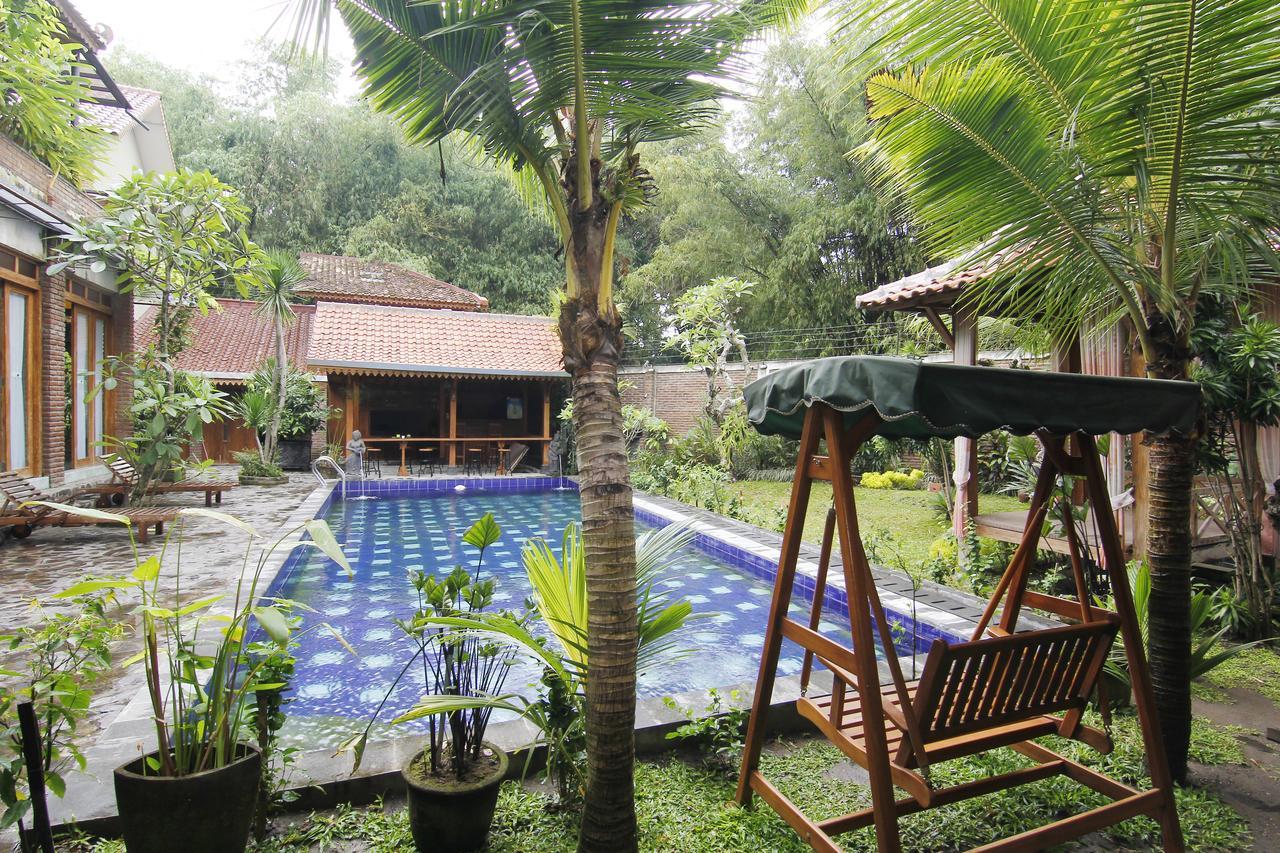 Joglo Mandapa Boutique Hotel Jarakan Extérieur photo